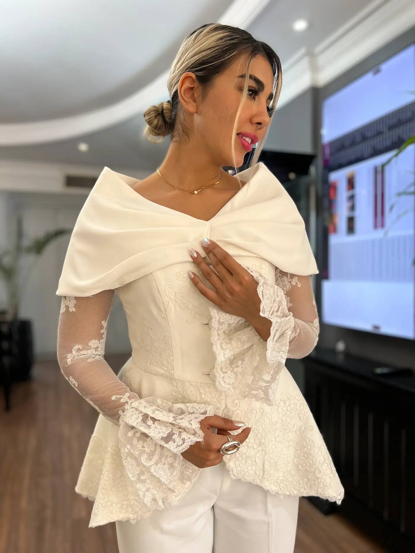 Ivory_Duchess Bridal Suit Image — 2