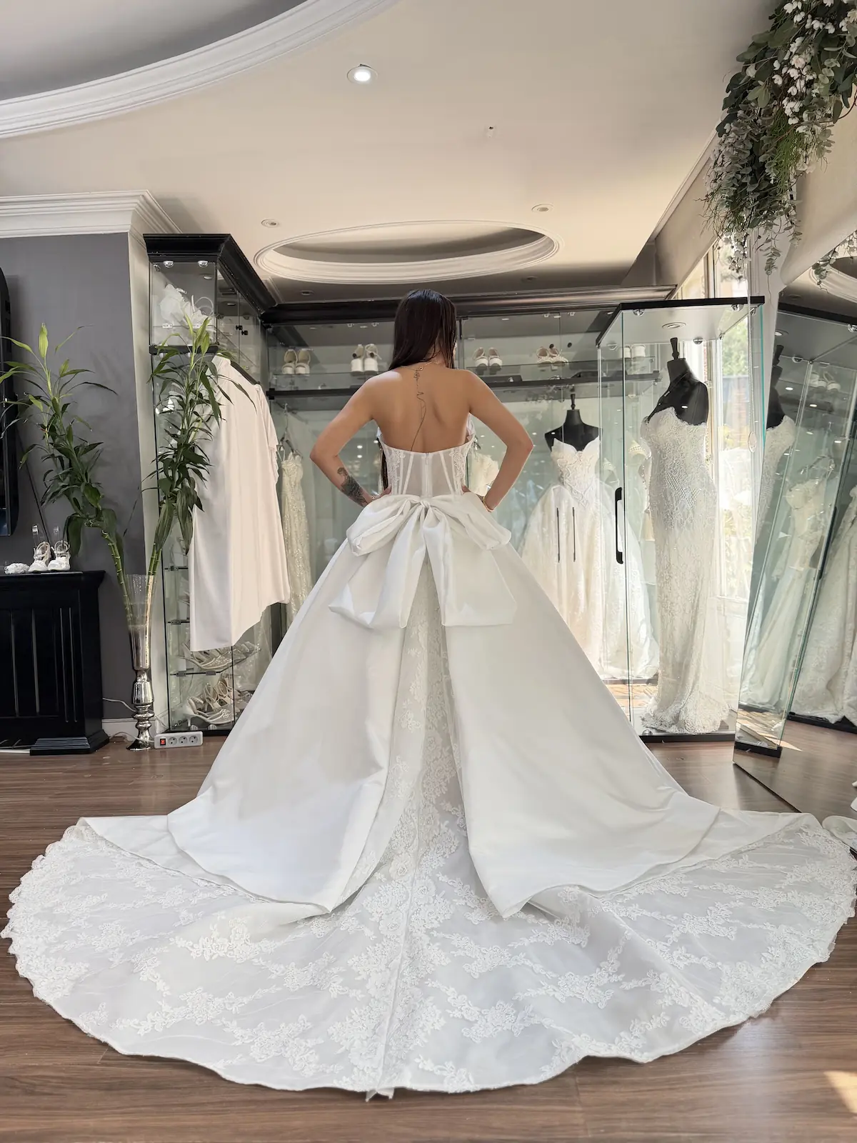 Bridal Dress | White-Grandelle — Queen Land — View Details
